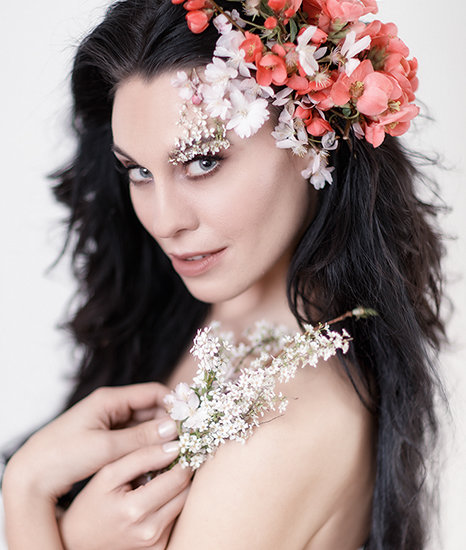 foto makeup a květinový styling